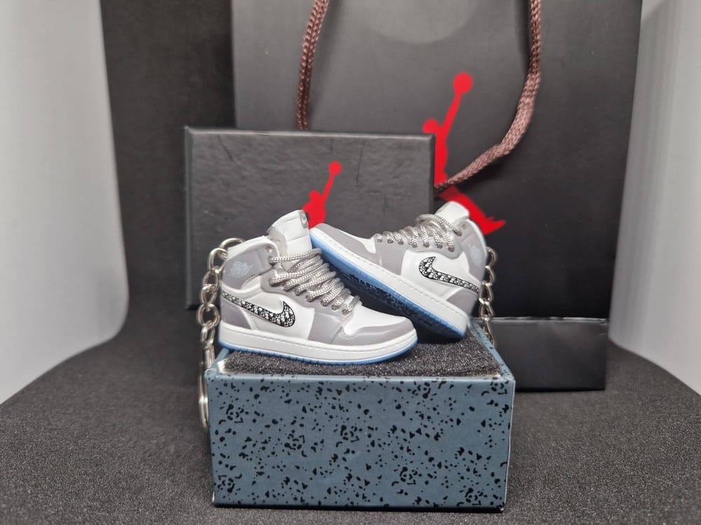 Porte-clé Jordan 1 OG Dior Grise