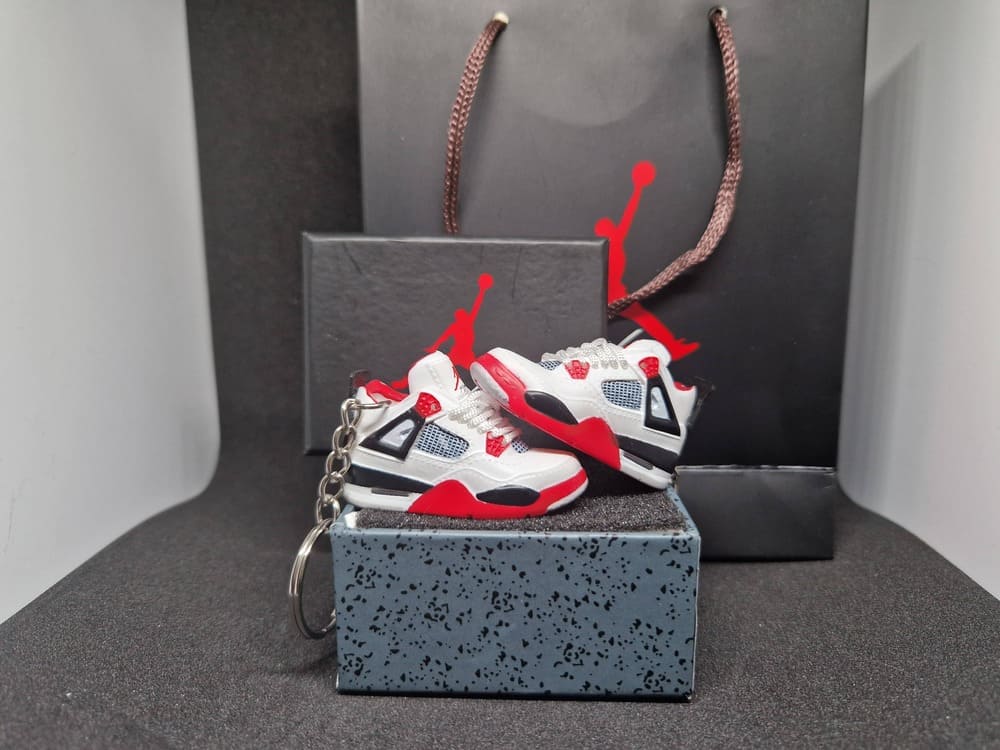 Porte-clé Jordan 4 Blanche/Noir
