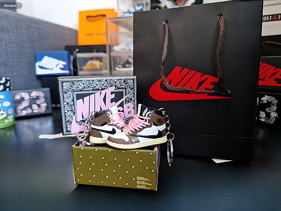Porte-clé Jordan 1 OG Travis Scott