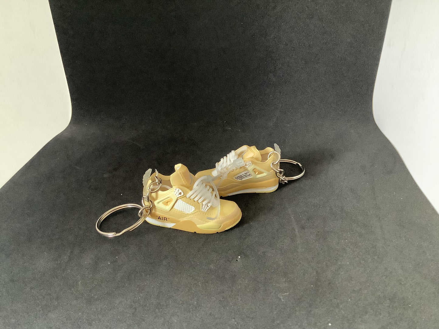 Porte-clé Jordan 4 Off White Beige
