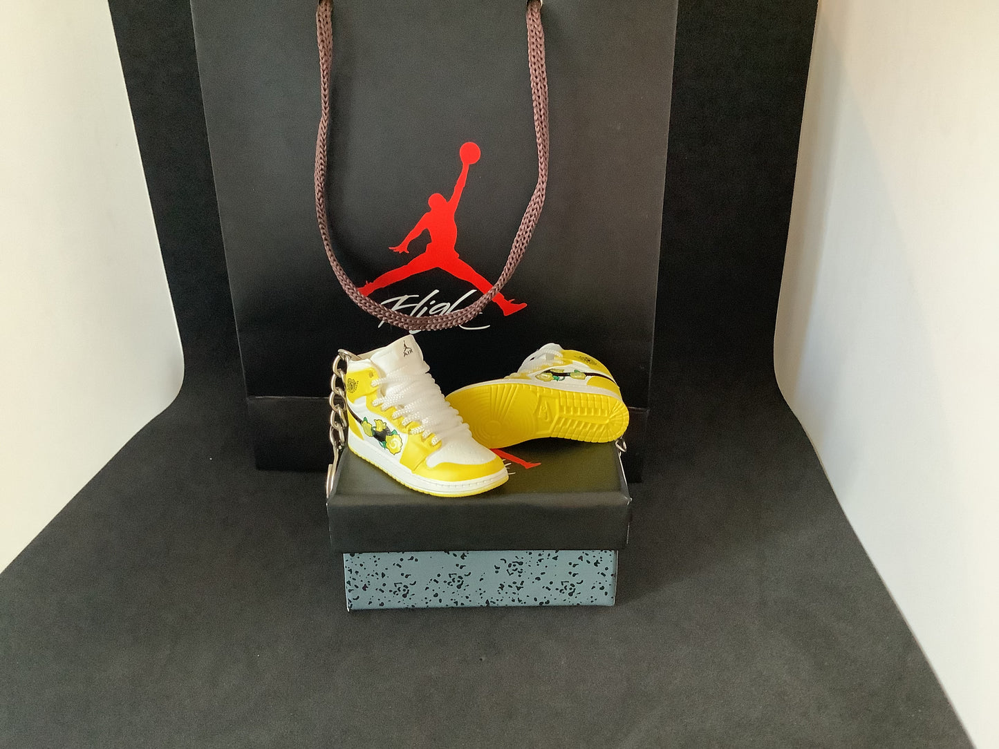 Porte-clé Jordan 1 OG Jaune Flores