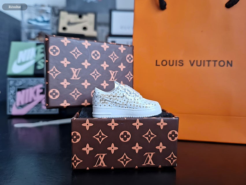 Porte-clé Air Force one Louis Vuitton blanche